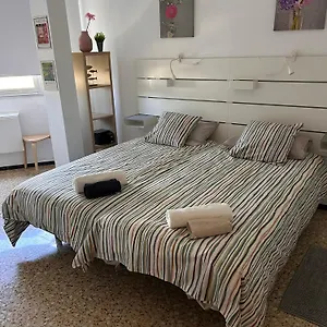 Sarah Kite Ii Vv, 2 , El Burrero España
